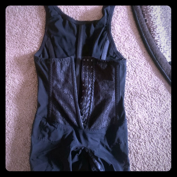 Body MagicReshape Your Body & ' up to 3 Sizes! - Picture 1 of 8